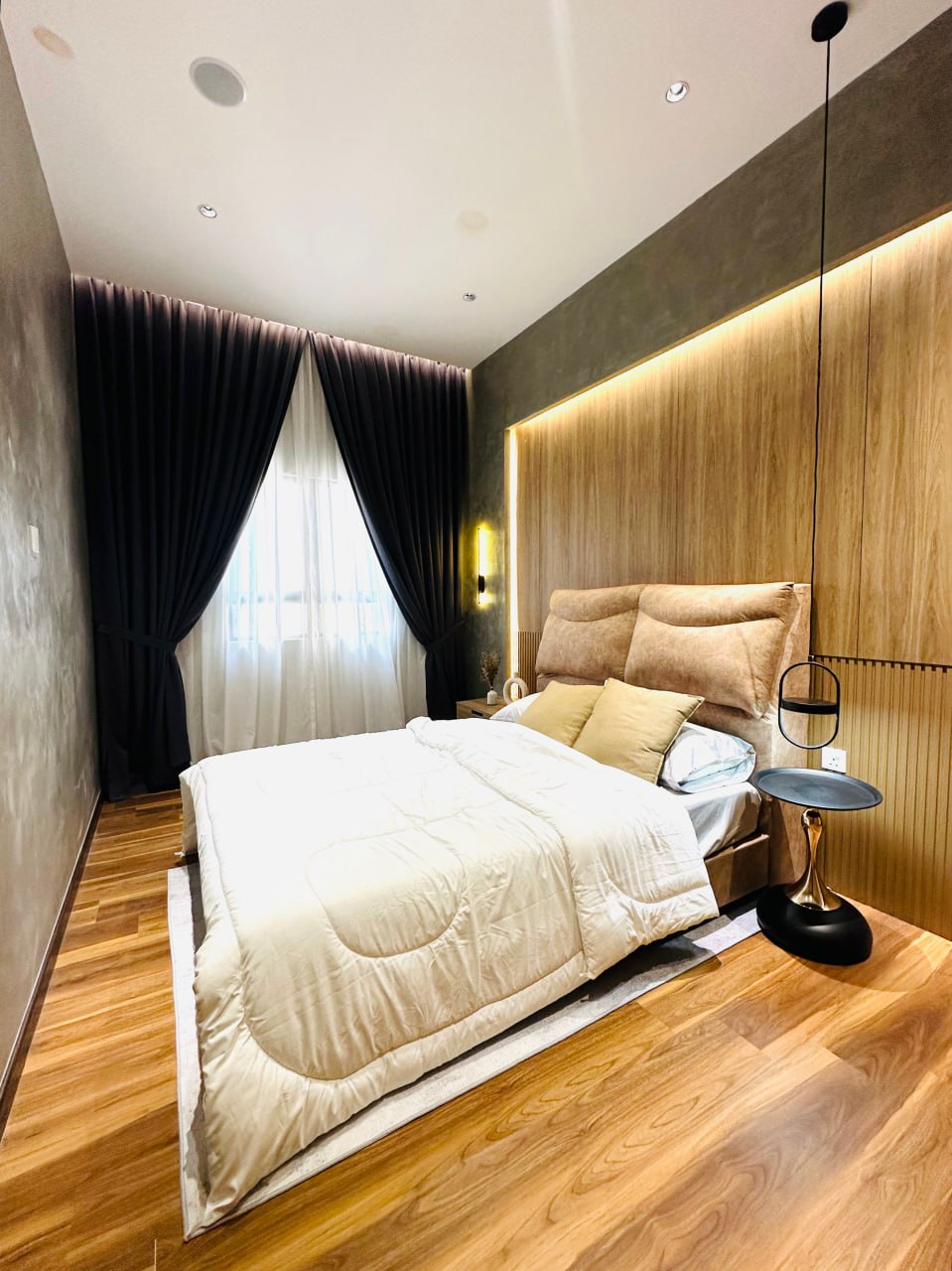 Premium Height — Master Bedroom